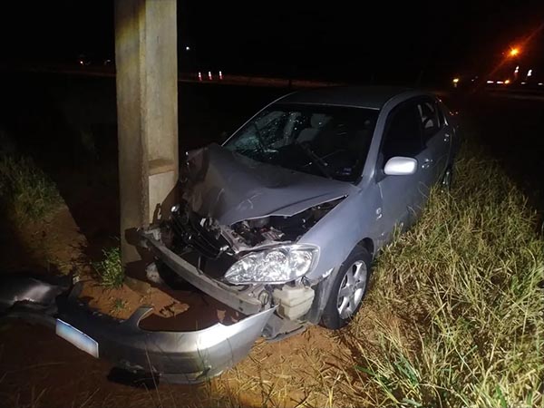 Batida entre carros deixa oito feridos na rodovia Raposo Tavares