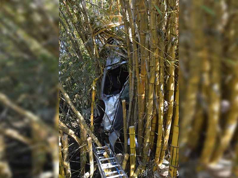 Motorista fica quase 12h preso às ferragens após carro cair em bambuzal
