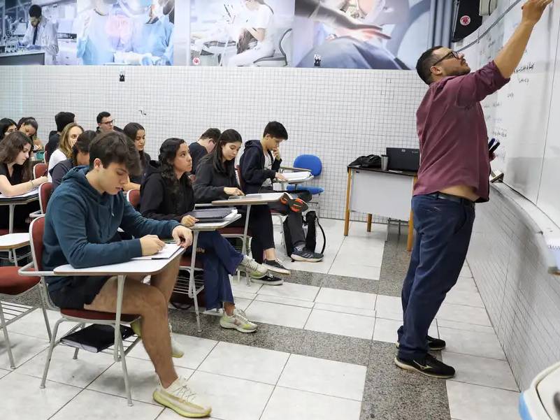 Desenrola Fies: estudante pode renegociar dívida a partir desta quarta