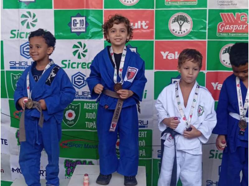 Atleta Lótus Club AFC se destaca e fatura medalha de ouro em Torneio de Judô realizado em Tupã
