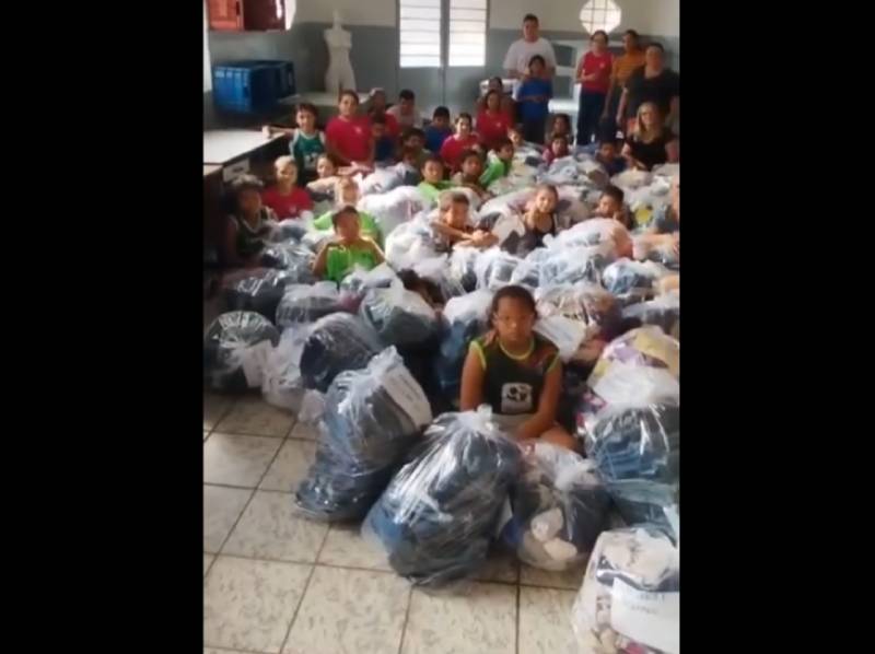 Associação Luizas de Marillac doa roupas e sapatos de sua lojinha para vítimas das enchentes no RS