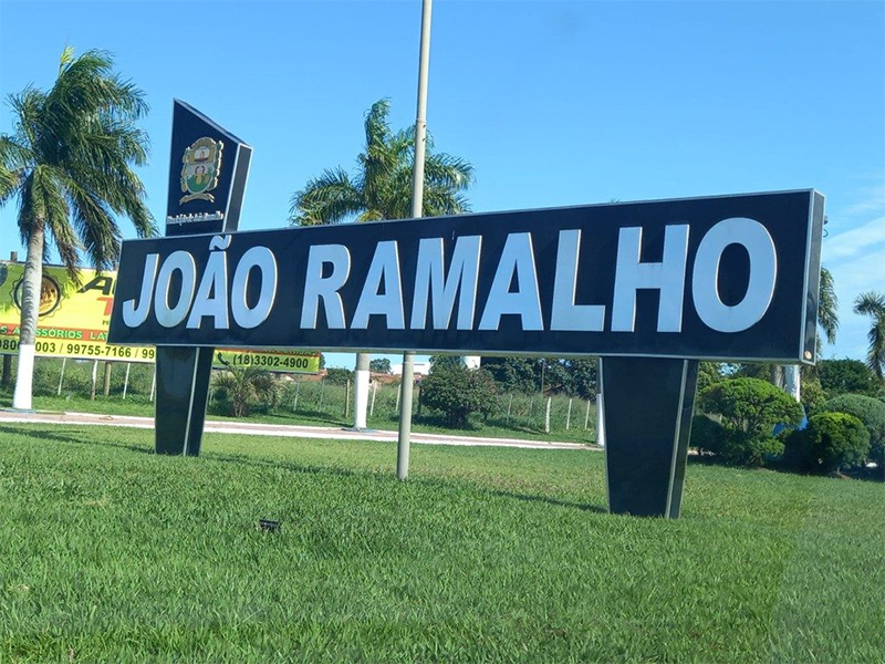 Bandidos armados e encapuzados invadem propriedade rural e rendem oito vítimas em João Ramalho