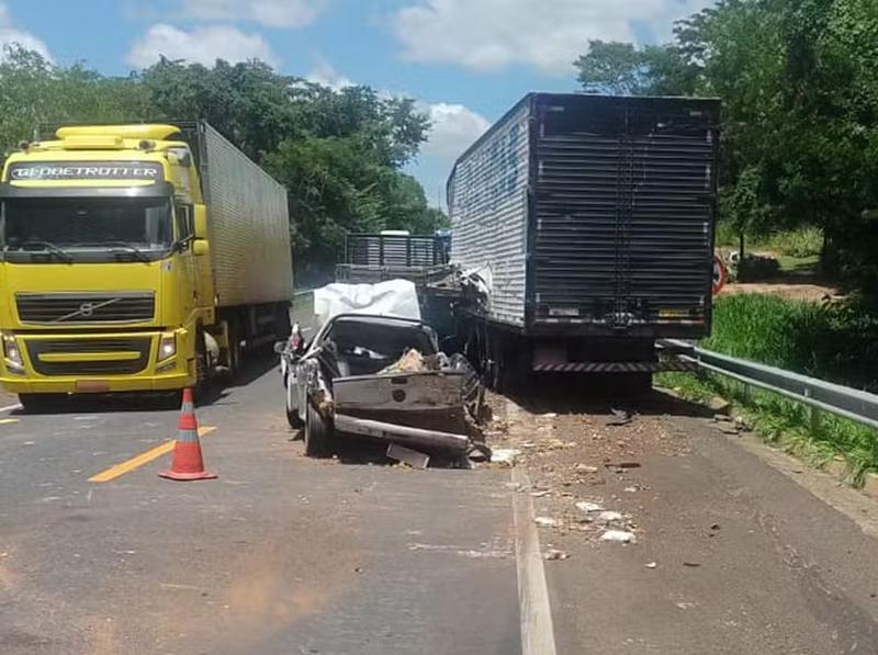 Engavetamento entre quatro veículos mata idoso e deixa idosas feridas na Rod. Assis Chateaubriand