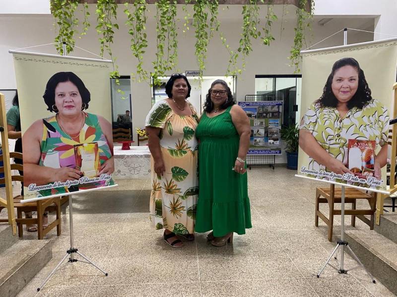 Professoras paraguaçuenses consagram carreira como escritoras e lançam livros de poesias