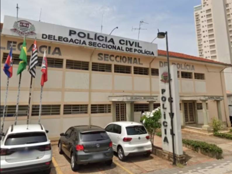 Polícia investiga causa da morte de mulher em Lins, filha estava sozinha na casa ao lado do corpo