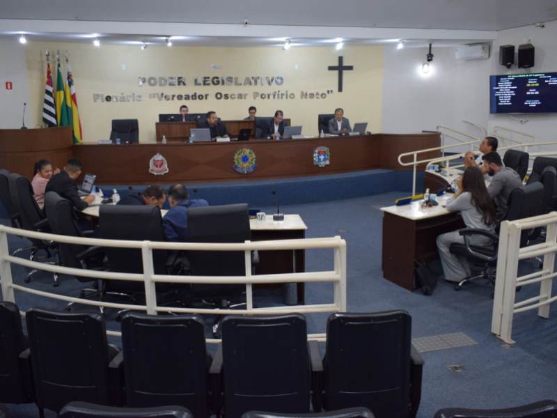 Câmara aprova projetos do Prefeito Antian durante Sessão Extraordinária