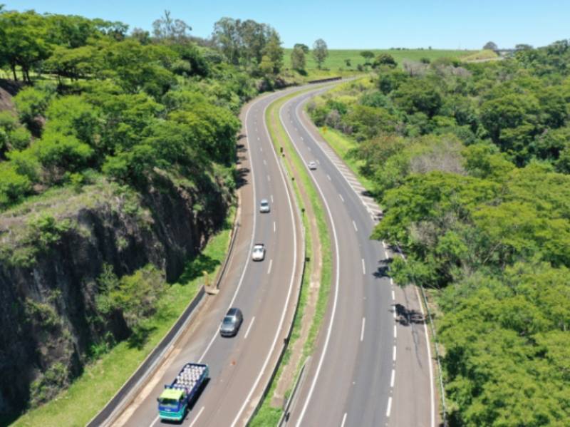 São esperados 1 milhão de veículos nas estradas da região durante a Páscoa