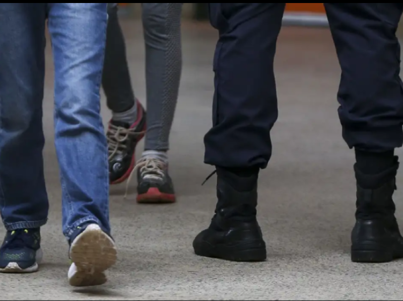 TCE suspende processos seletivos para escolas cívico-militares em SP