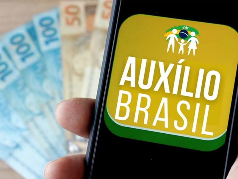 Auxílio Brasil terá reajuste de 20% em relação ao Bolsa Família