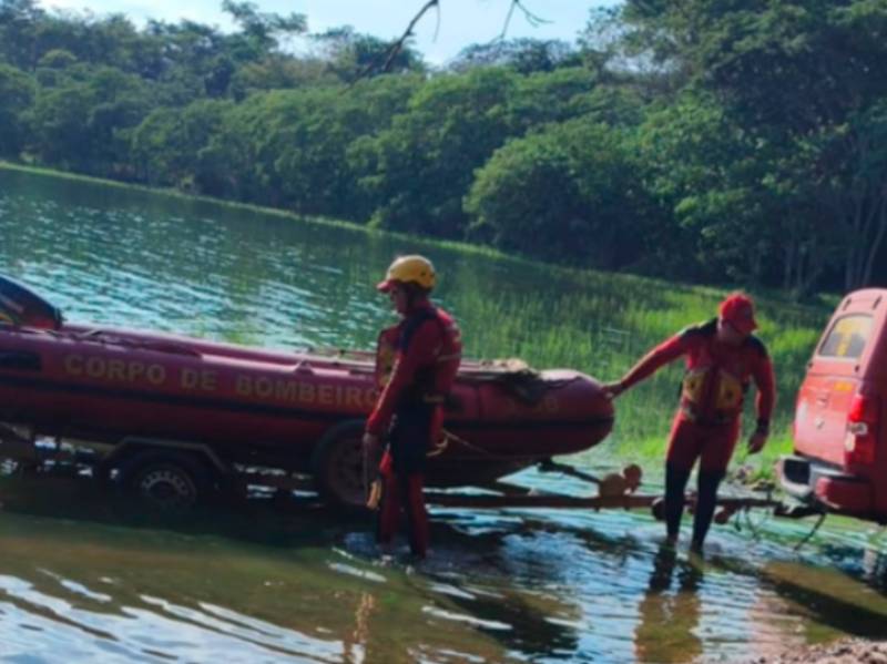 Jovem de Cruzália desaparece após barco virar no Rio Paranapanema