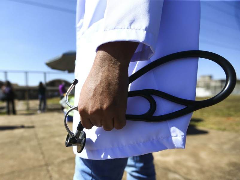 Congresso aprova exame obrigatório para exercício da medicina