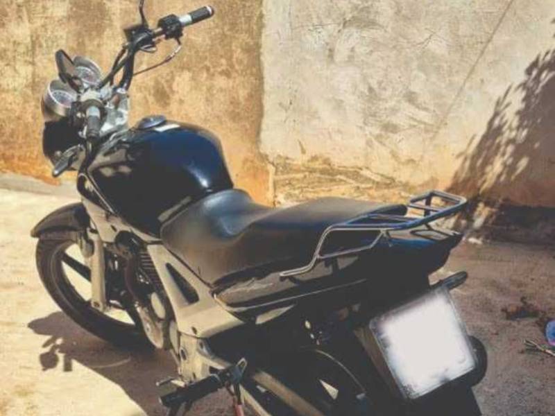 Dois homens e uma mulher são presos após furto de moto em Cândido Mota