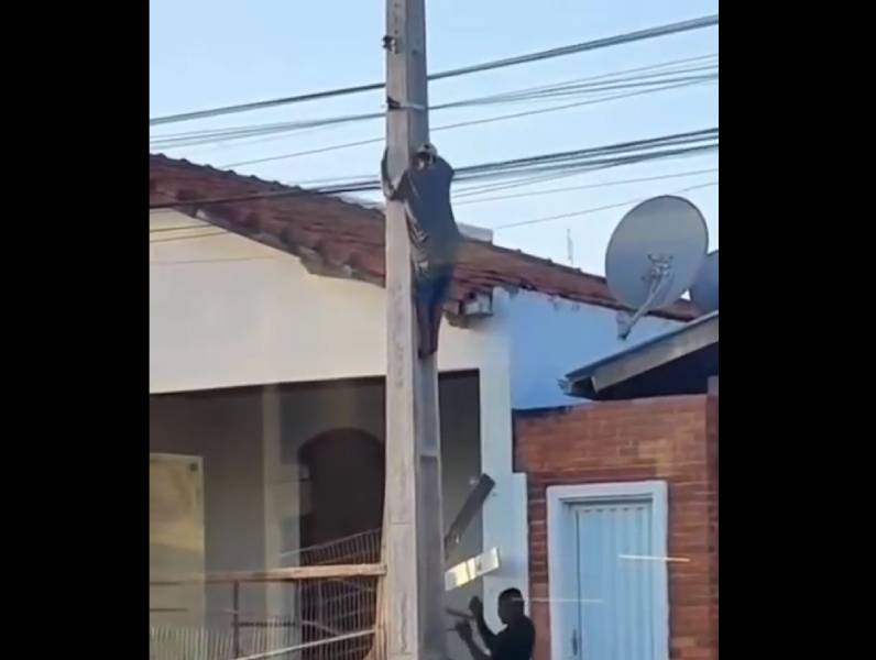 Dupla furta cabos de energia em plena luz do dia no centro de Paraguaçu Paulista