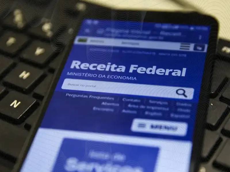Receita paga nesta quinta terceiro lote de restituição do IR de 2025