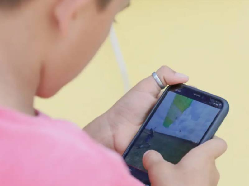 Guia auxilia adolescentes a fazerem uso seguro da internet