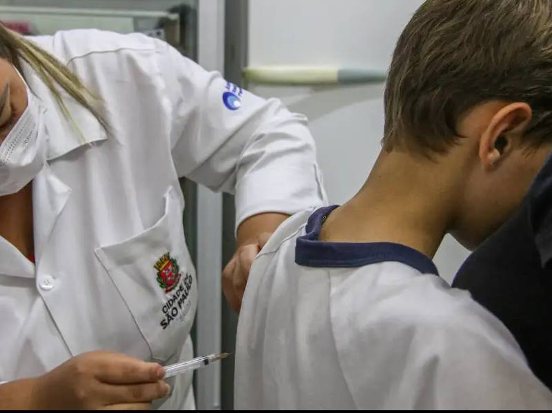 Vacina contra HPV reduz em 58% casos de câncer de colo de útero