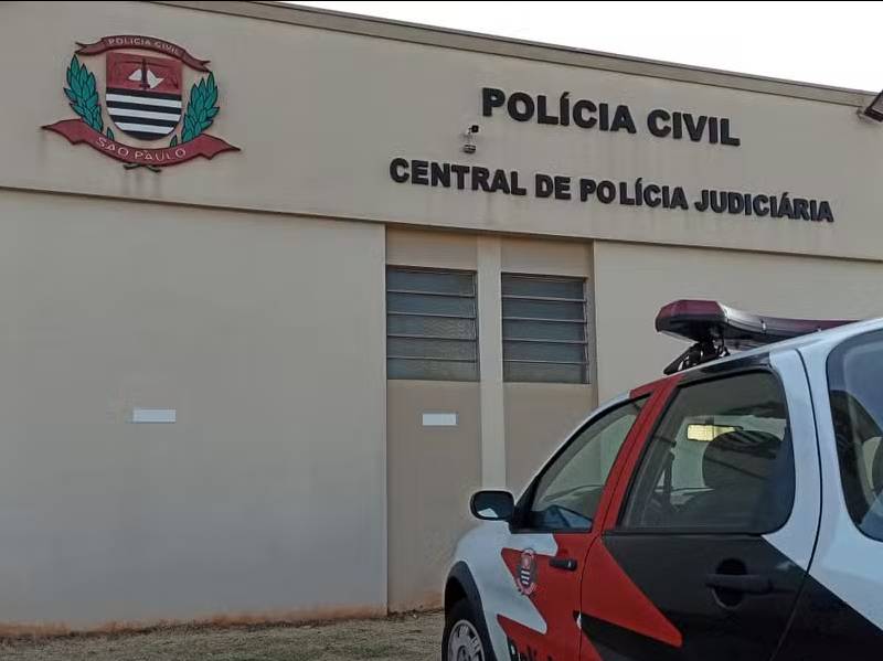 Mulher é presa suspeita de matar marido e queimar o corpo dele no interior de SP