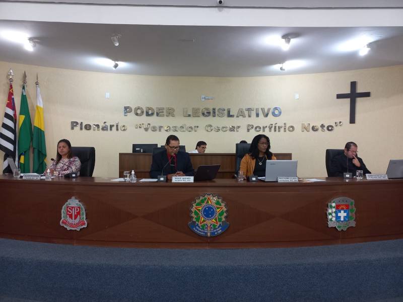 Durante Sessão Ordinária, vereadores fazem 18 requerimentos ao Prefeito Antian