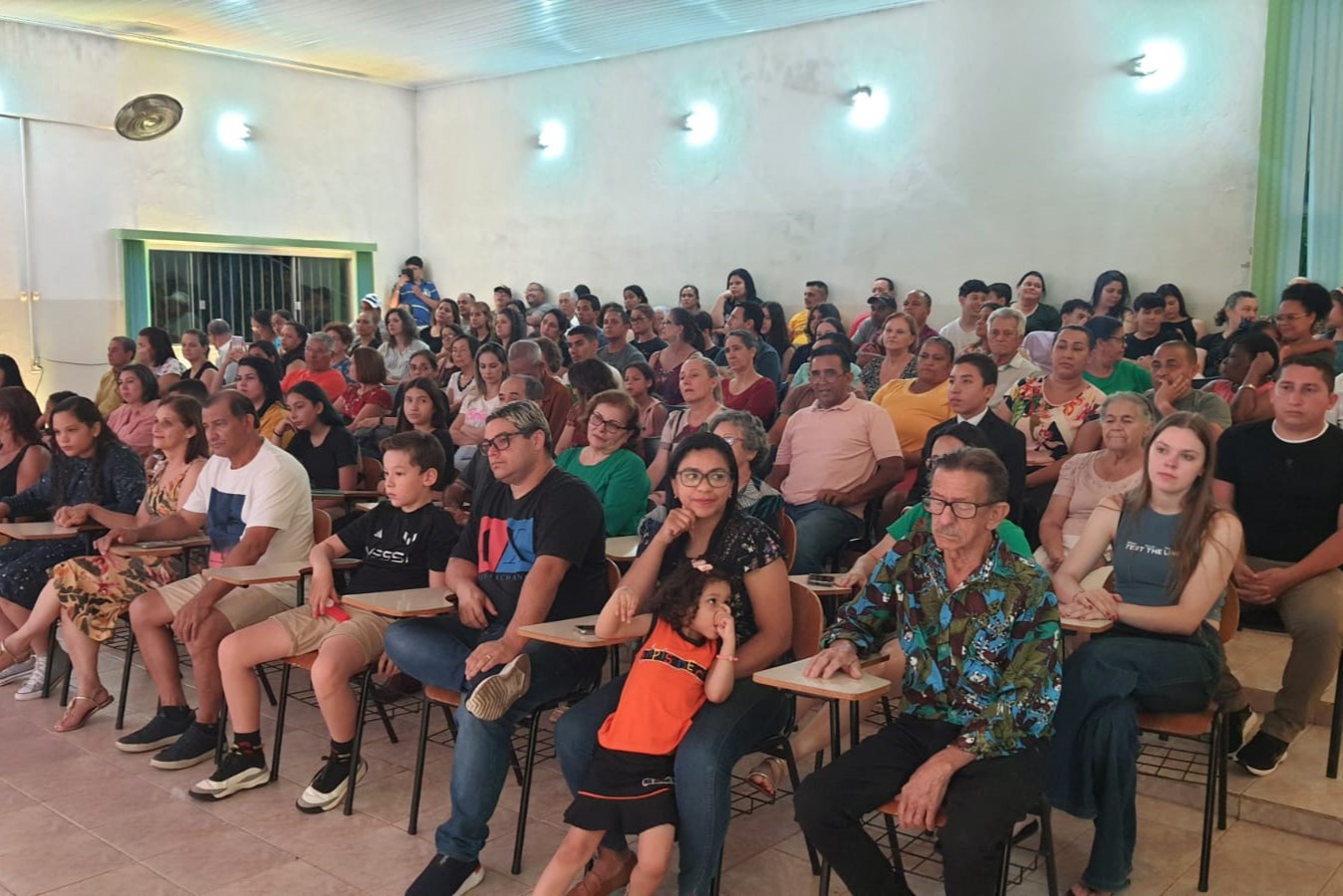 Abertura da II Semana Pedagógica lota Escola Municipal de Música