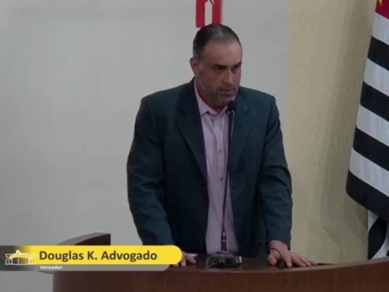 Paraguaçu parece um navio à deriva, afirma vereador, ao cobrar providências em relação ao balneário