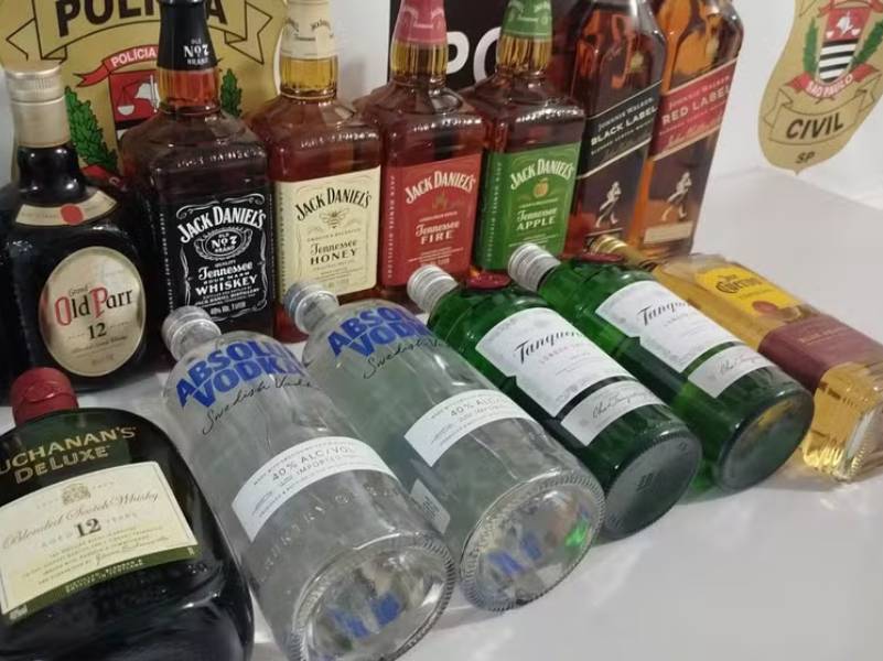Homem é preso suspeito de vender bebidas sem selo fiscal em ação de combate à adulteração na região