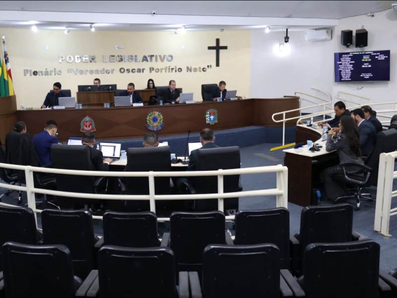 Vereadores apresentam 15 requerimentos com questionamentos ao Prefeito Antian