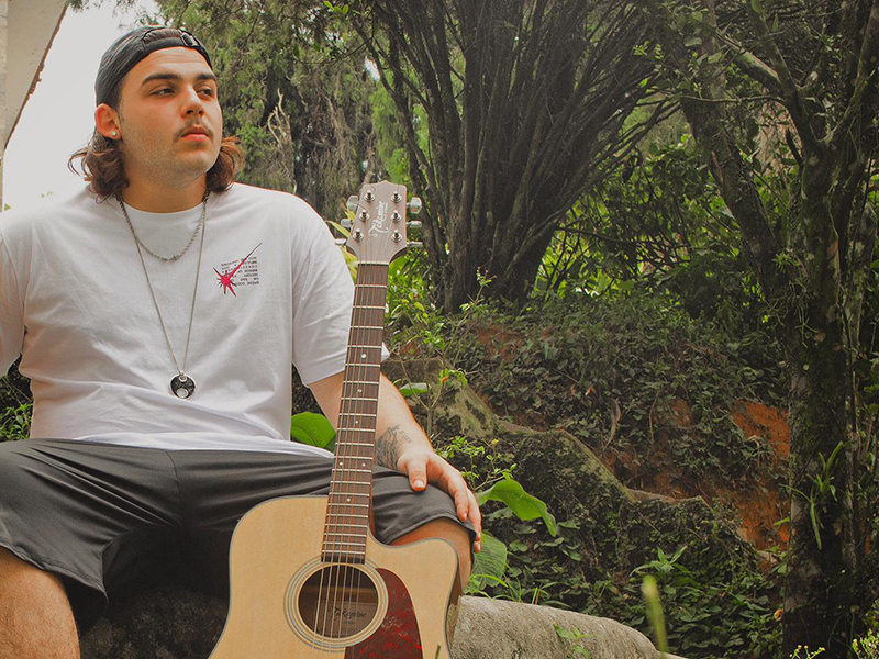 Rapper paraguaçuense Leozinhu lança novo single