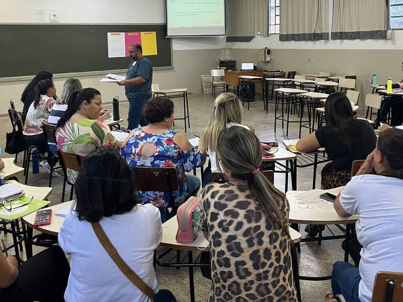 Formação continuada é oferecida para professores da Rede Municipal