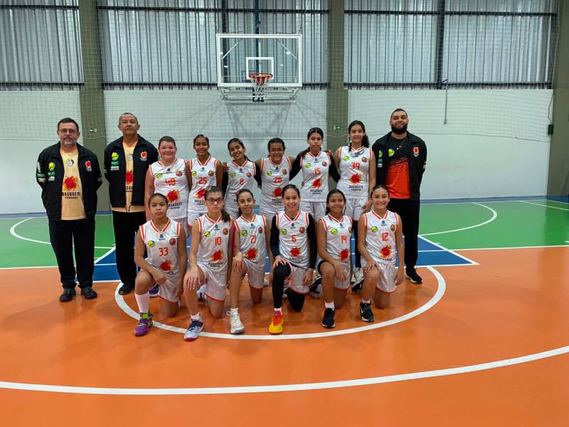 Paraguaçu dá show e meninas da Associação de Basquete conquistam quatro vitórias nos Jogos Unimed