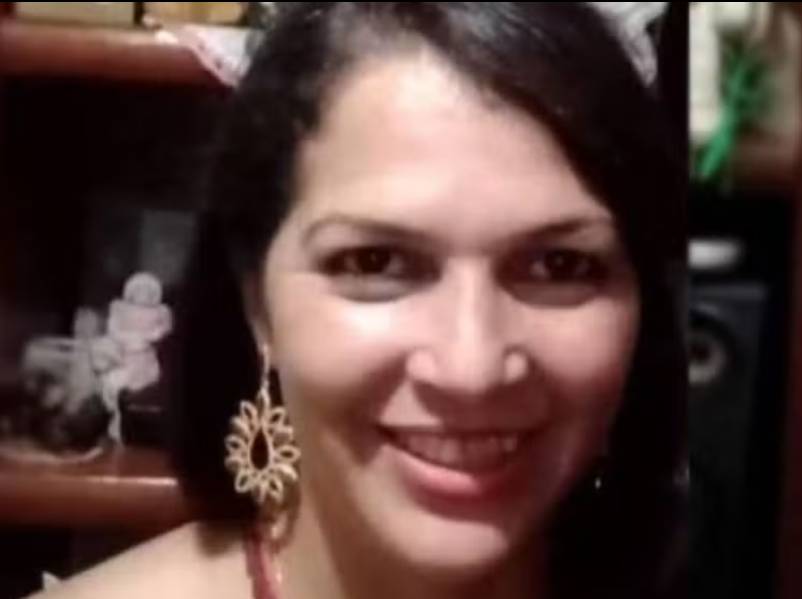 Mulher é morta a facadas ao sair de supermercado em Assis