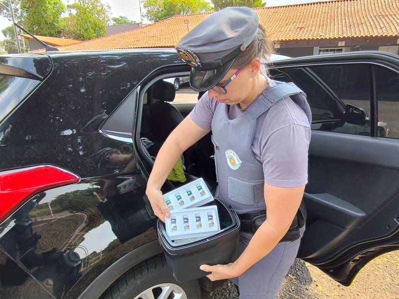 Polícia Rodoviária apreende mercadorias de descaminho em rodovia de Palmital
