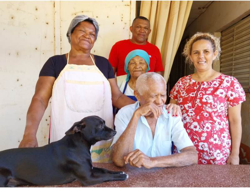 Morador de Paraguaçu Paulista reúne a família e amigos para celebrar seus 105 anos de vida