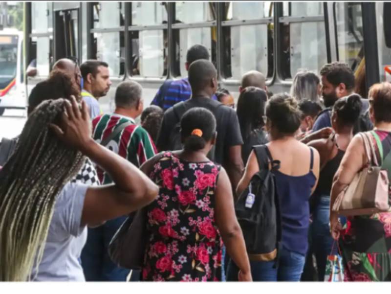 Desemprego recua para 6,2% em maio, o menor para o período desde 2012
