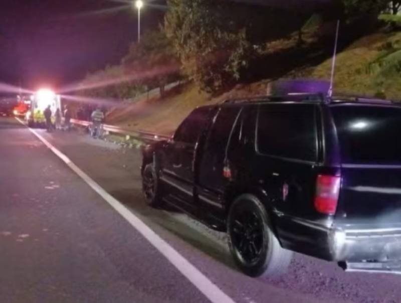 Homem morre atropelado ao abastecer carro em acostamento de rodovia em Marília