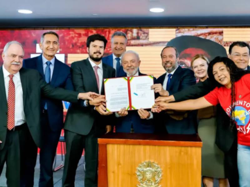 Lula sanciona gratuidade em conta de luz para famílias de baixa renda