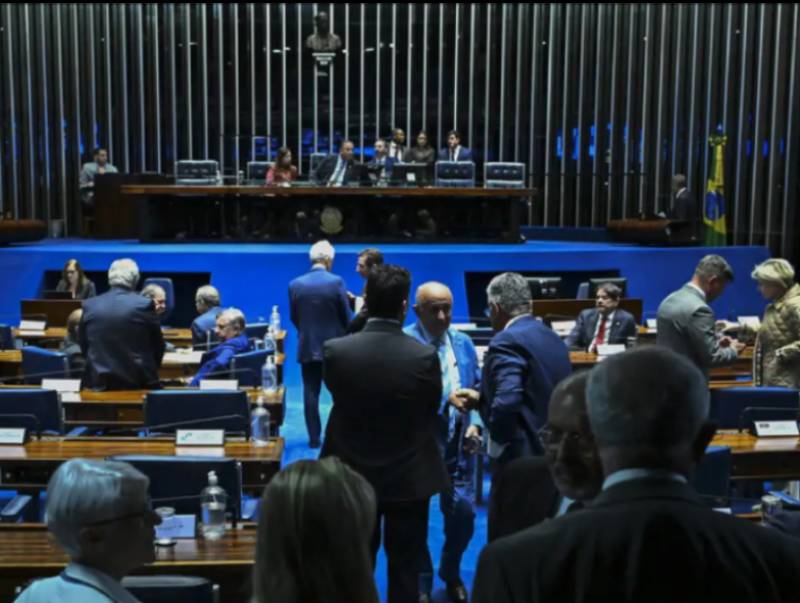 Senado aprova projeto que torna homicídio em escola crime hediondo