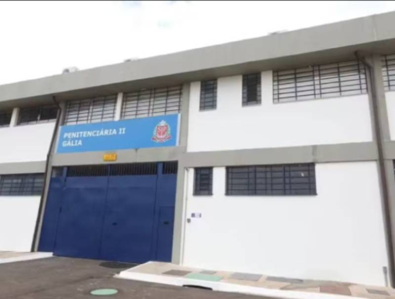 Detento usa removedor de esmalte e ateia fogo em preso que dormia na penitenciária de Gália