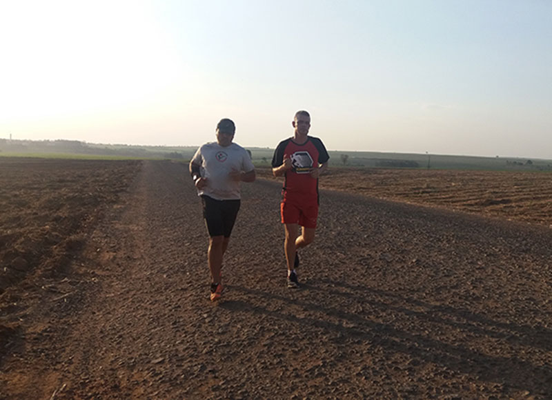 Paraguaçuenses partem para disputa da Ultra Maratona Maresias-Bertioga