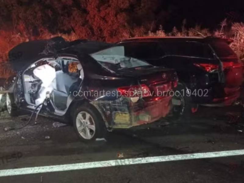 Colisão após carro invadir a contramão deixa um morto em rodovia de Martinópolis