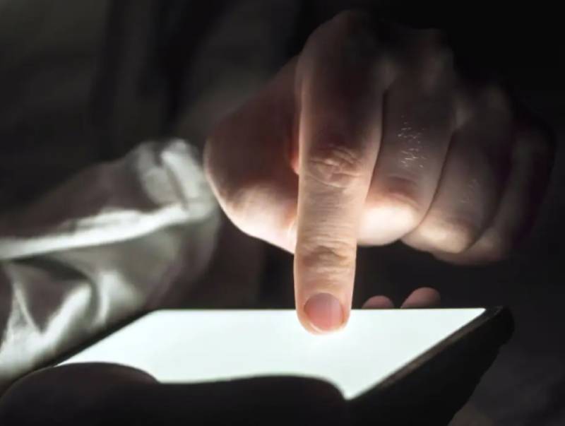 Lei amplia punição a crimes sexuais online contra crianças; entenda