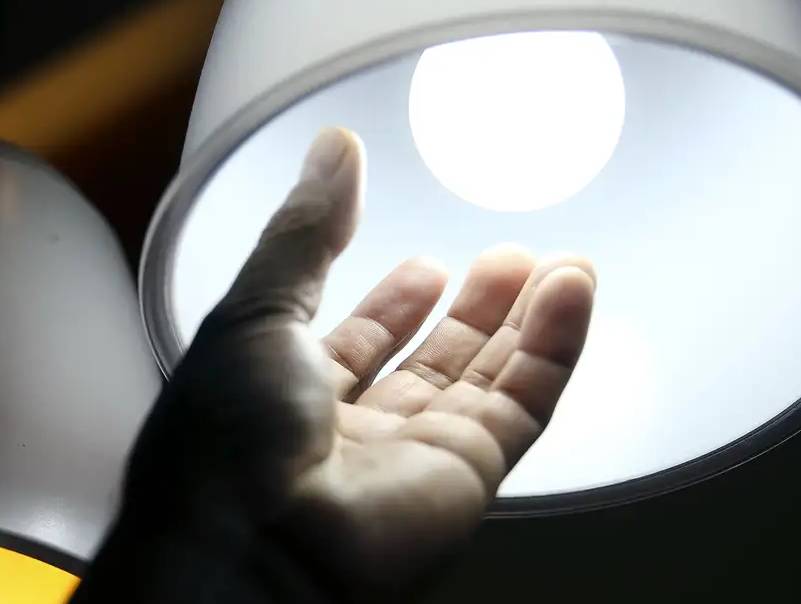 Bandeira tarifária das contas de luz segue amarela em julho