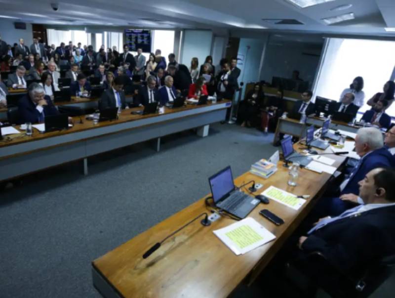 CCJ do Senado rejeita PEC da Blindagem por unanimidade