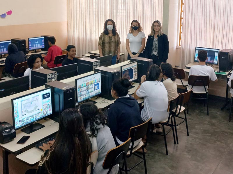 Para volta às aulas, Prefeitura investe quase 300 mil reais em tecnologia para a Educação municipal