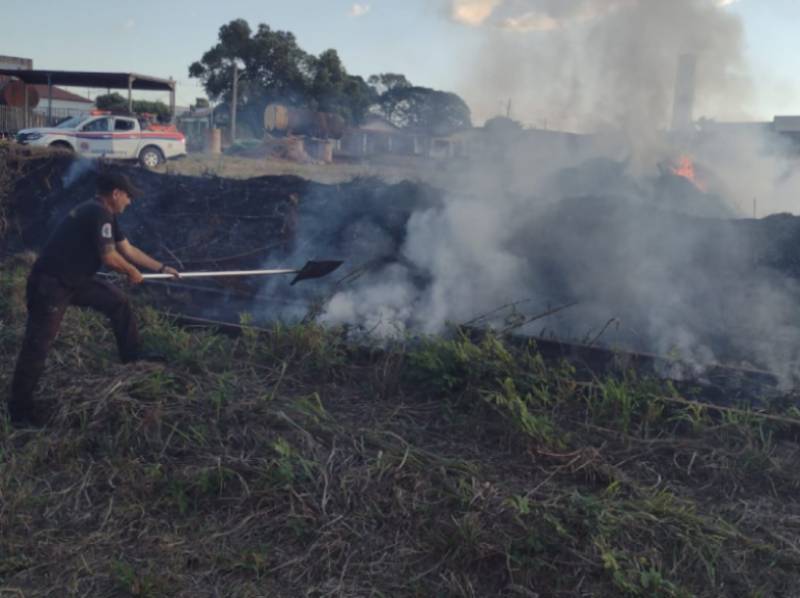 Defesa Civil atende ocorrência de incêndio em mato em Paraguaçu e faz alerta para tempo seco