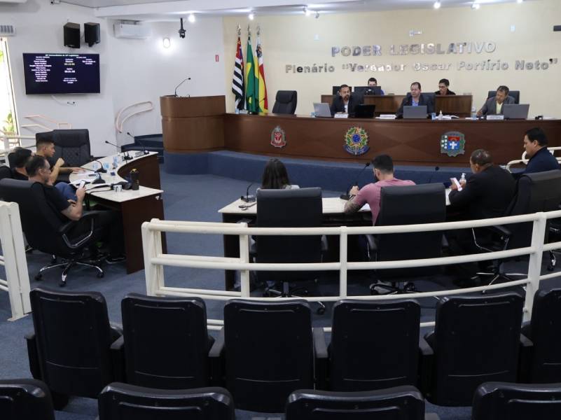 Durante Sessão Extra, Câmara aprova diversos projetos do Prefeito Antian