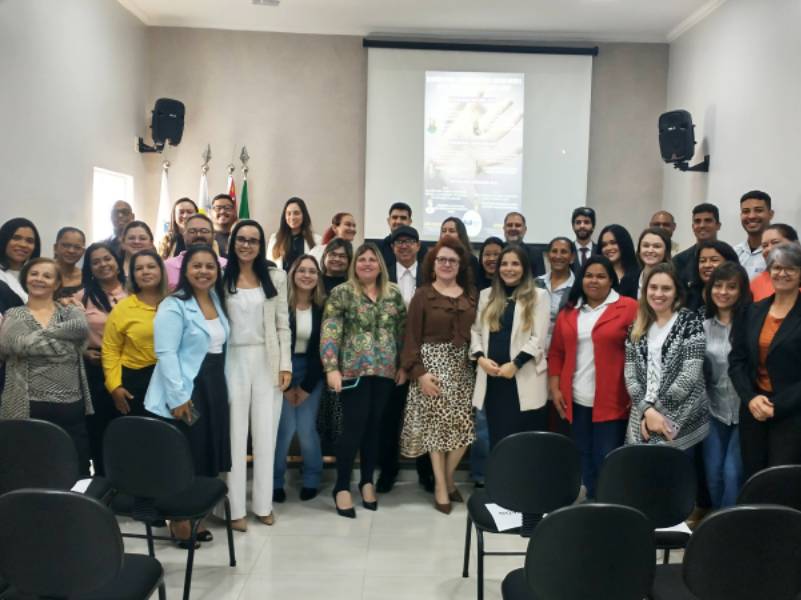 OAB de Paraguaçu encerra Simpósio contra violência com palestras de juíza e promotor