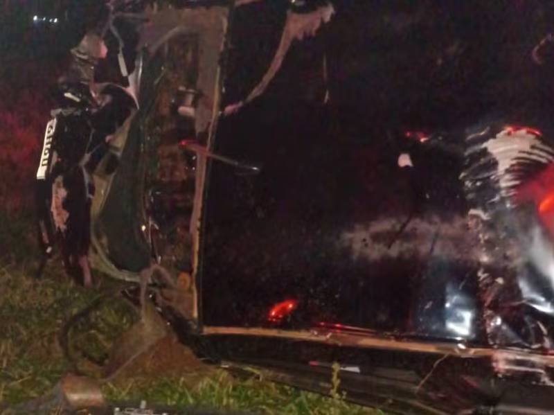 Motorista morre após carro capotar na Rodovia Prefeito Homero Severo Lins, em Rancharia