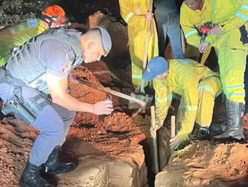 Menina de 5 anos, cai em buraco de 7 metros de obra sem sinalização em  Guaiçara