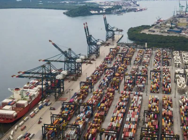 Tarifaço sobre parte de exportações brasileiras entra em vigor hoje