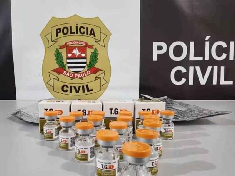 Duas pessoas são presas com frascos de remédio para emagrecer sem registro da Anvisa em Marilia